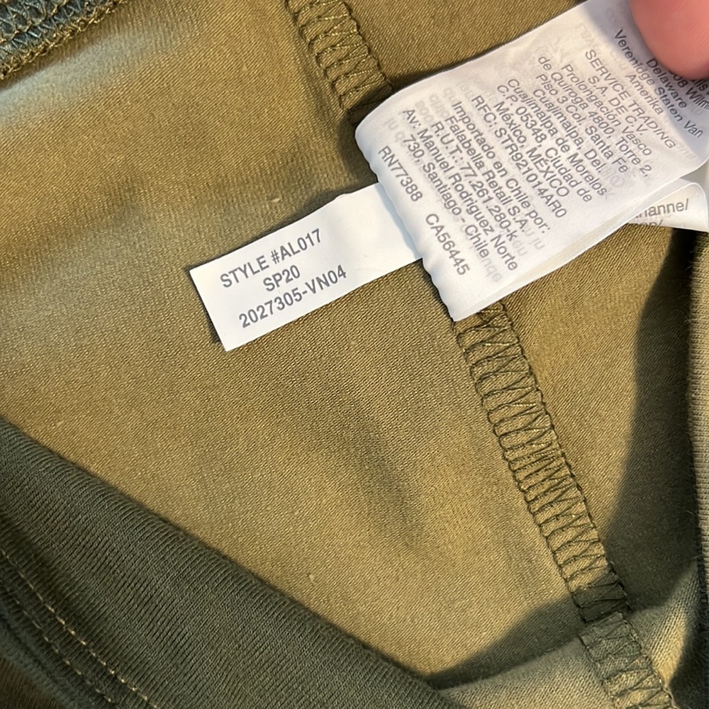 NWT J. Crew Factory Mid-Rise Camo Legging, S - Picture 10 of 11